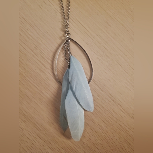 Feather Necklace - Picture 2 of 2